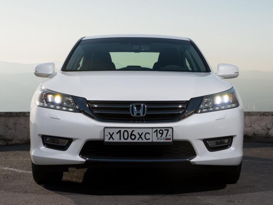 Honda Accord Sedan 2013 года  (CIS) (фото 24 из 30)